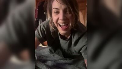 Watching the wife fuck the gf with a strap on while I jerk off - chicassexis.org